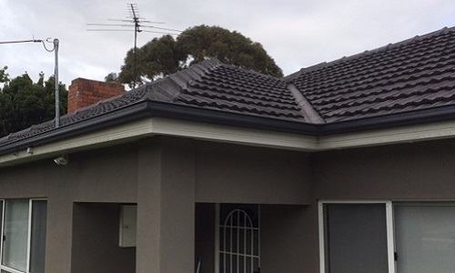 Monolith gutter with gull grey fascia cover